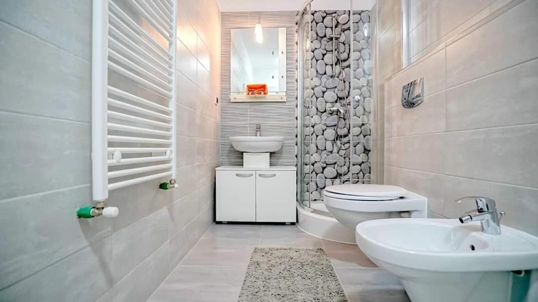 Giorgia And Ary Apartment Brasov Exterior photo